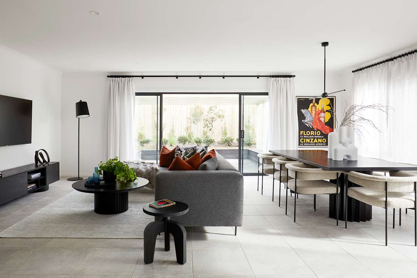 Verona 40 house design in Urban style - Living / Dining