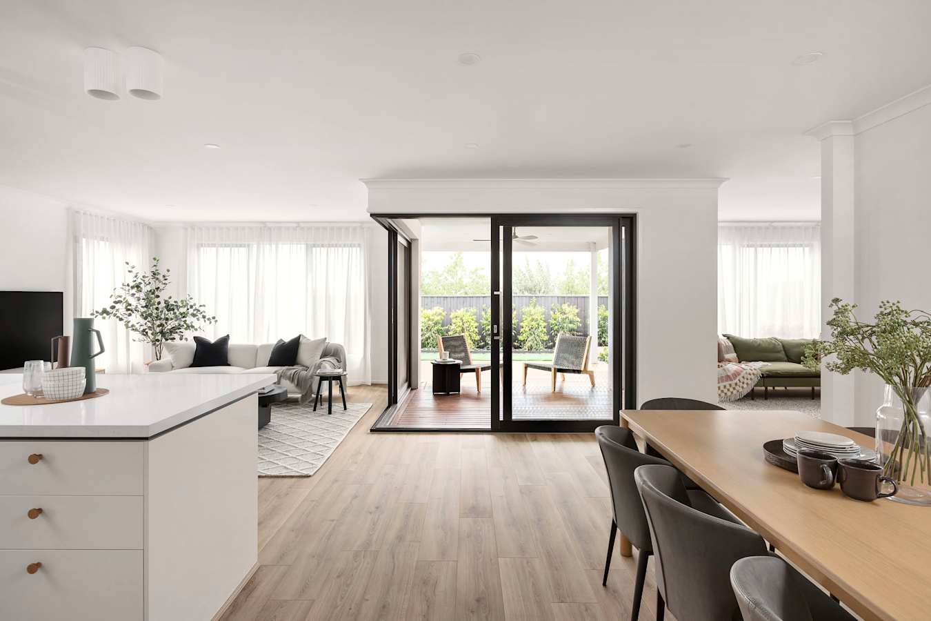 Liverpool 25 Home Design Dining / Outdoor Living