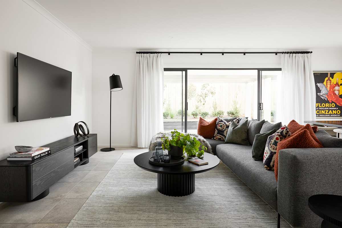 Verona 40 house design in Urban style - Living