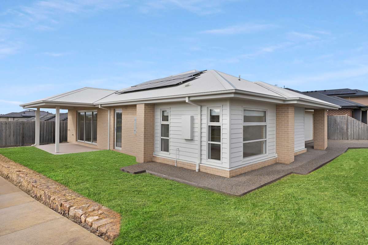 image upload c_limit,f_auto,w_1200 v1790136542 home-designs waratah-arden-built photography web 10-bowfell-street-officer-380026-photography-web-2