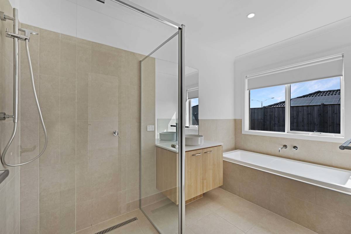 image upload c_limit,f_auto,w_1200 v1790136548 home-designs waratah-arden-built photography web 10-bowfell-street-officer-380026-photography-web-7