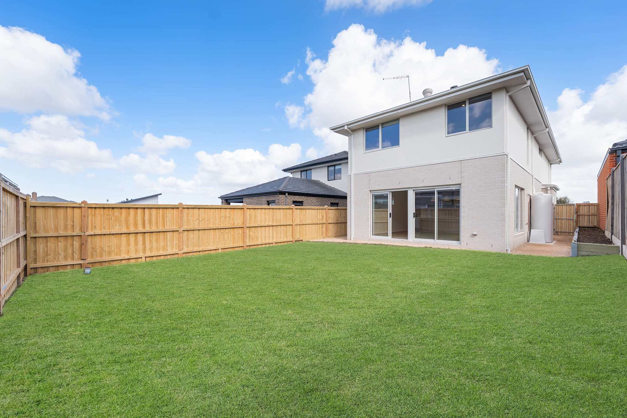 image upload c_limit,f_auto,w_2000 v1790658396 home-designs dianella-arden-built photography WEB 33-honniball-drive-thomastown-380001-photography-web-26