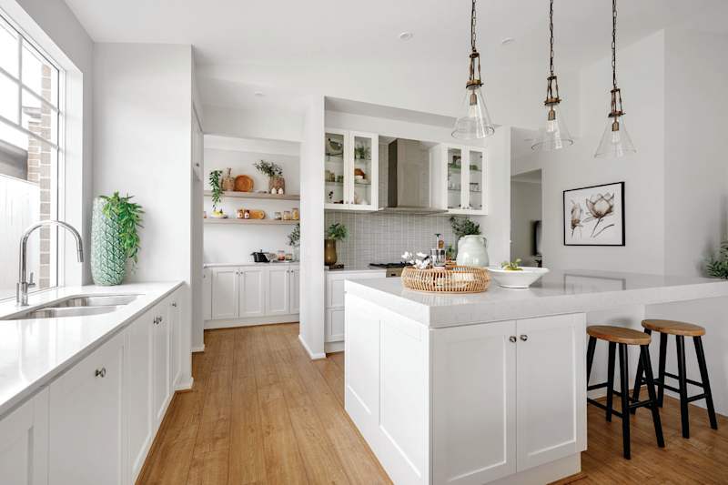 image upload c_limit,f_auto,w_800 v1763428825 home-designs dunedin displays dunedin-29-aintree-woodlea-closed dunedin-29-classic-house-design-kitchen-butlers-pantry