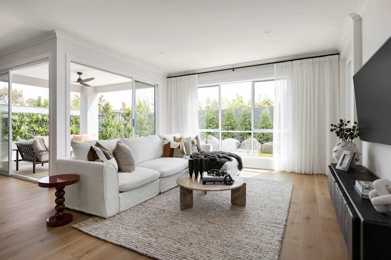 Vancouver 33 home design in Urban Style - Living