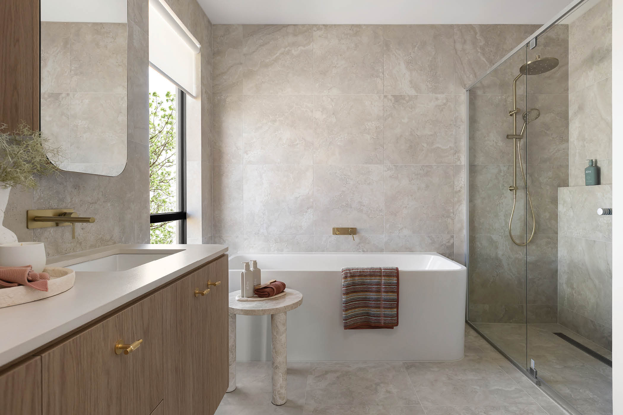 Savoy 40 home design bathroom